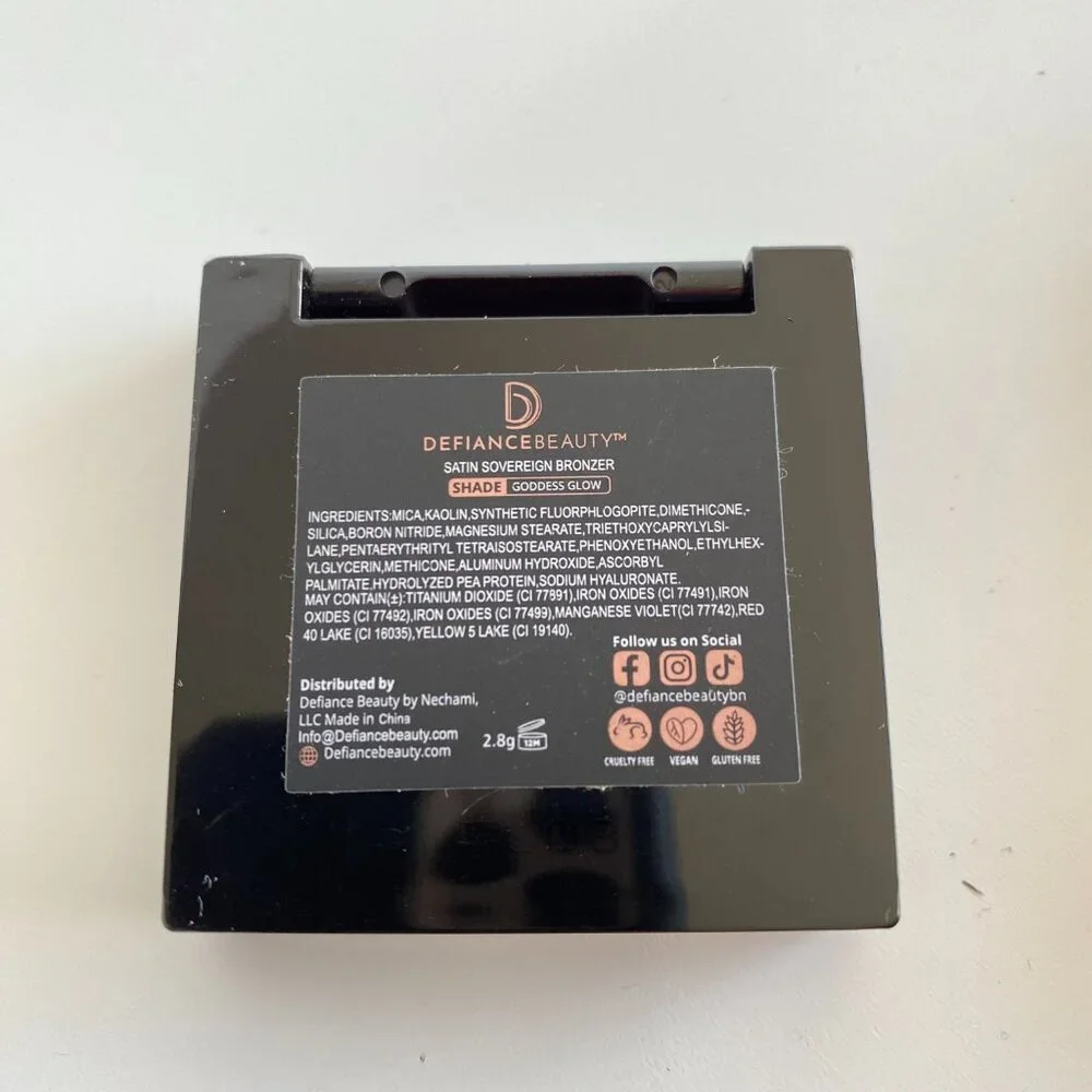 Lot of Defiance Beauty Bronzer Powder & Small But Nice 6 Color Eyeshadow Palette